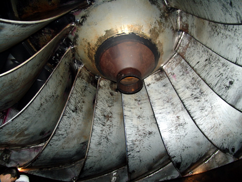 A turbina, vista por baixo